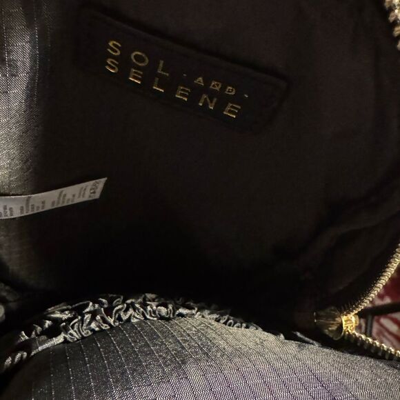 Sol & Selene Unisex Accolade Convertible Black Belt & Crossbody bag - Picture 5 of 5